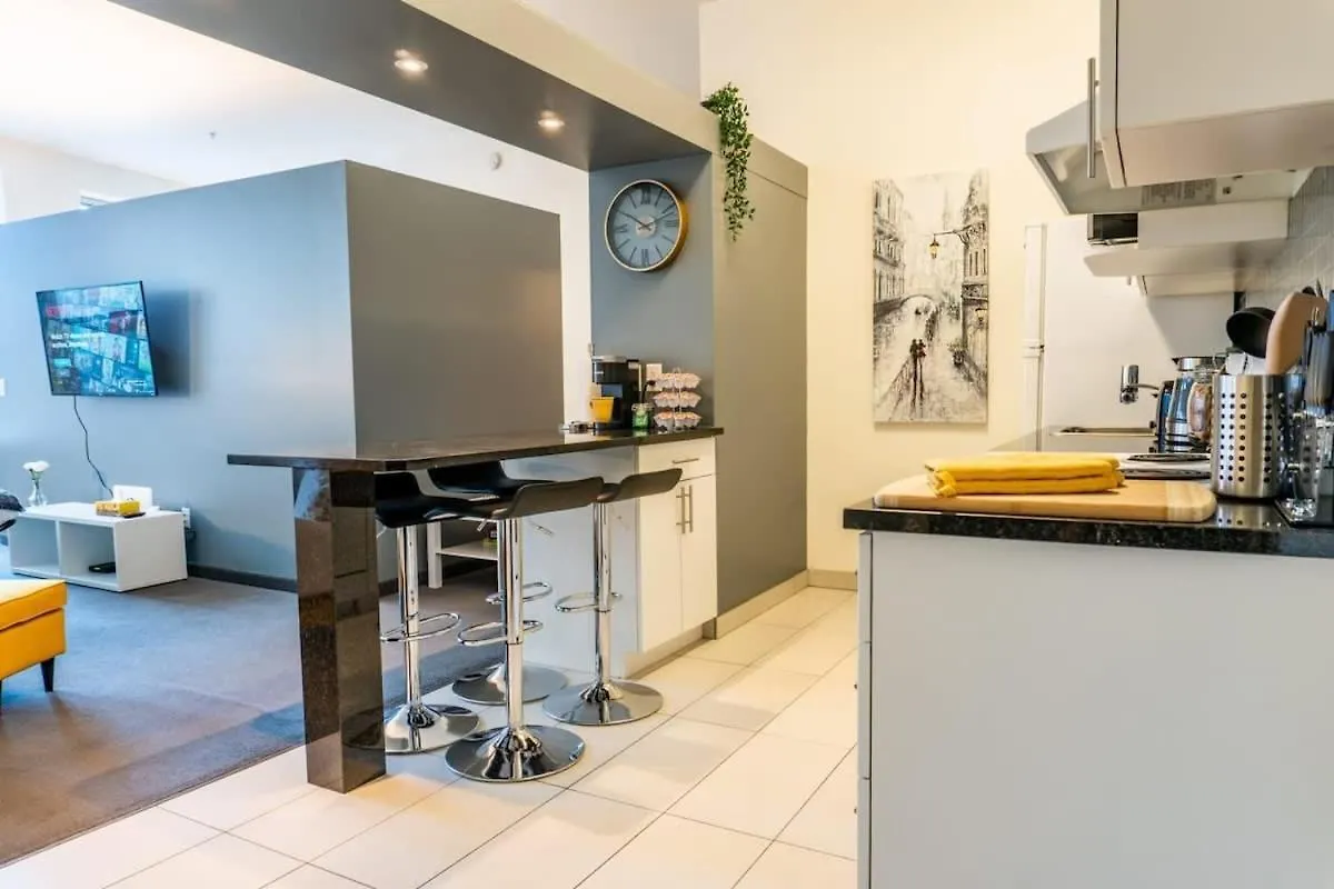 Appartamento New Listing Luxurious Downtown Loft Heated Parking Rooftop Patio Bbq Gym Coffee Winnipeg