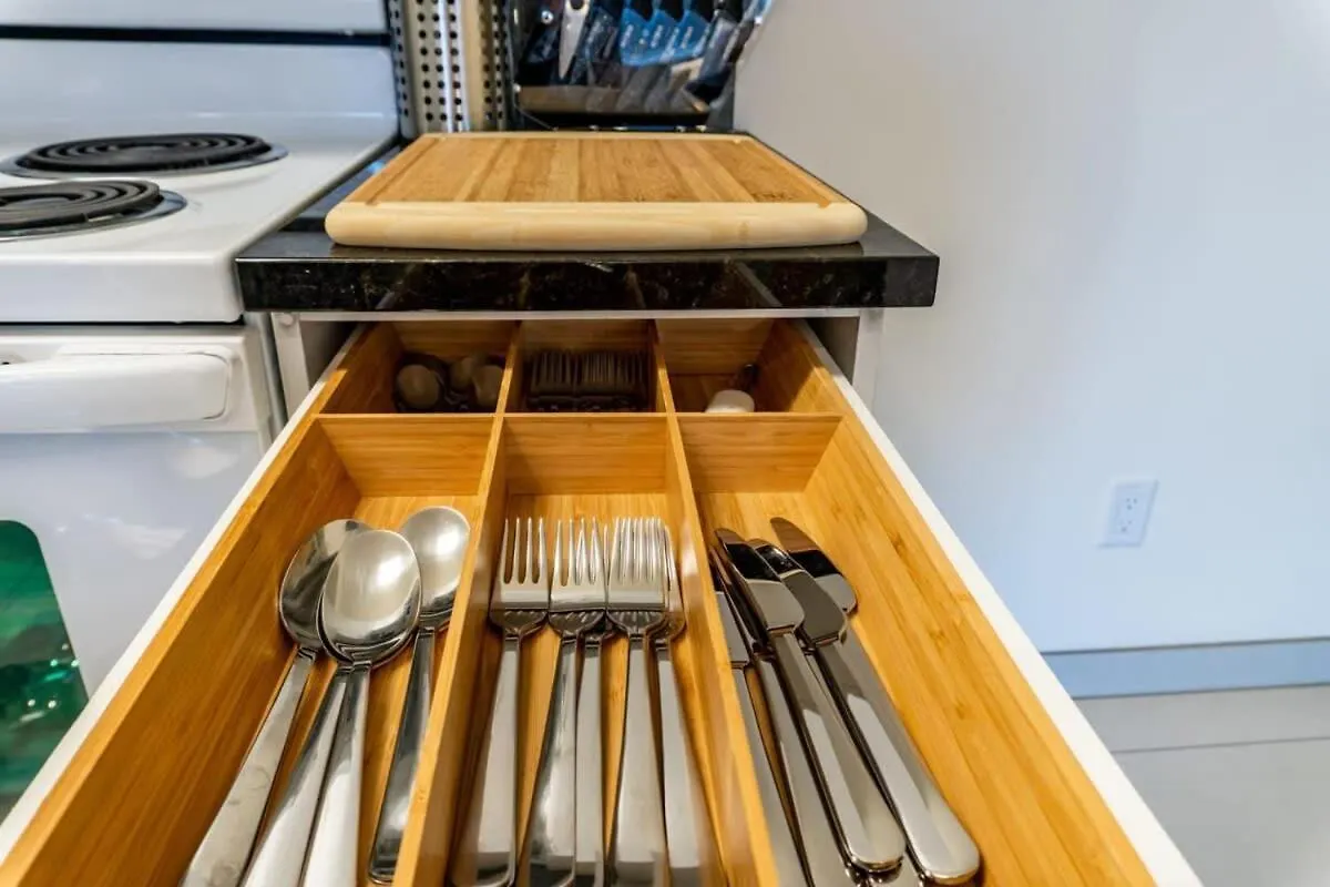 Appartamento New Listing Luxurious Downtown Loft Heated Parking Rooftop Patio Bbq Gym Coffee Winnipeg
